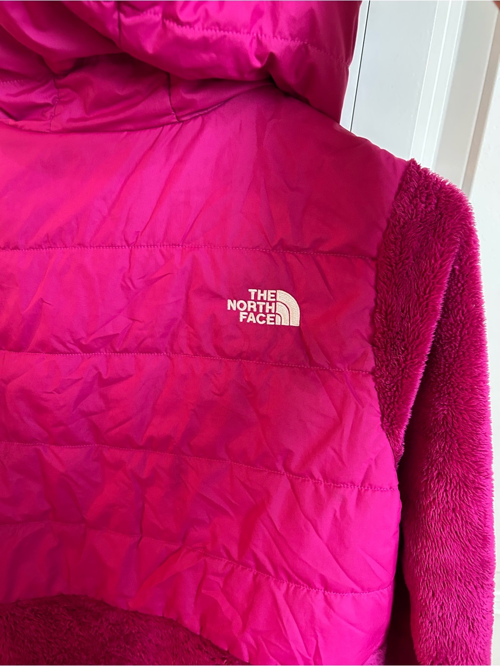 The North Face Girls' Bright Magenta Hooded Fleece & Insulated Jacket - Picture 6 of 6